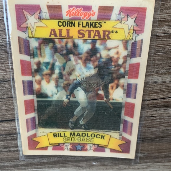 Kelloggs Corn Flakes All Star Bill Madlock 3rd Baseball card Hologram 1992 MLB - Picture 4 of 6